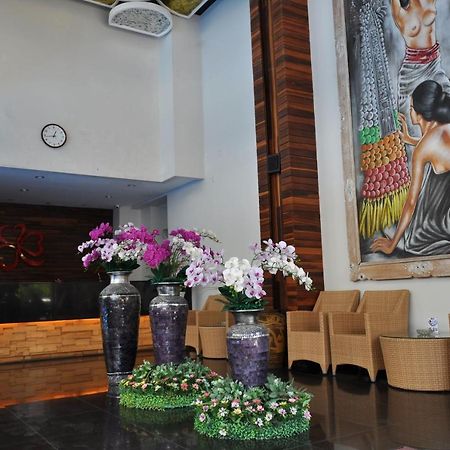 Ping Hotel Seminyak Exteriör bild