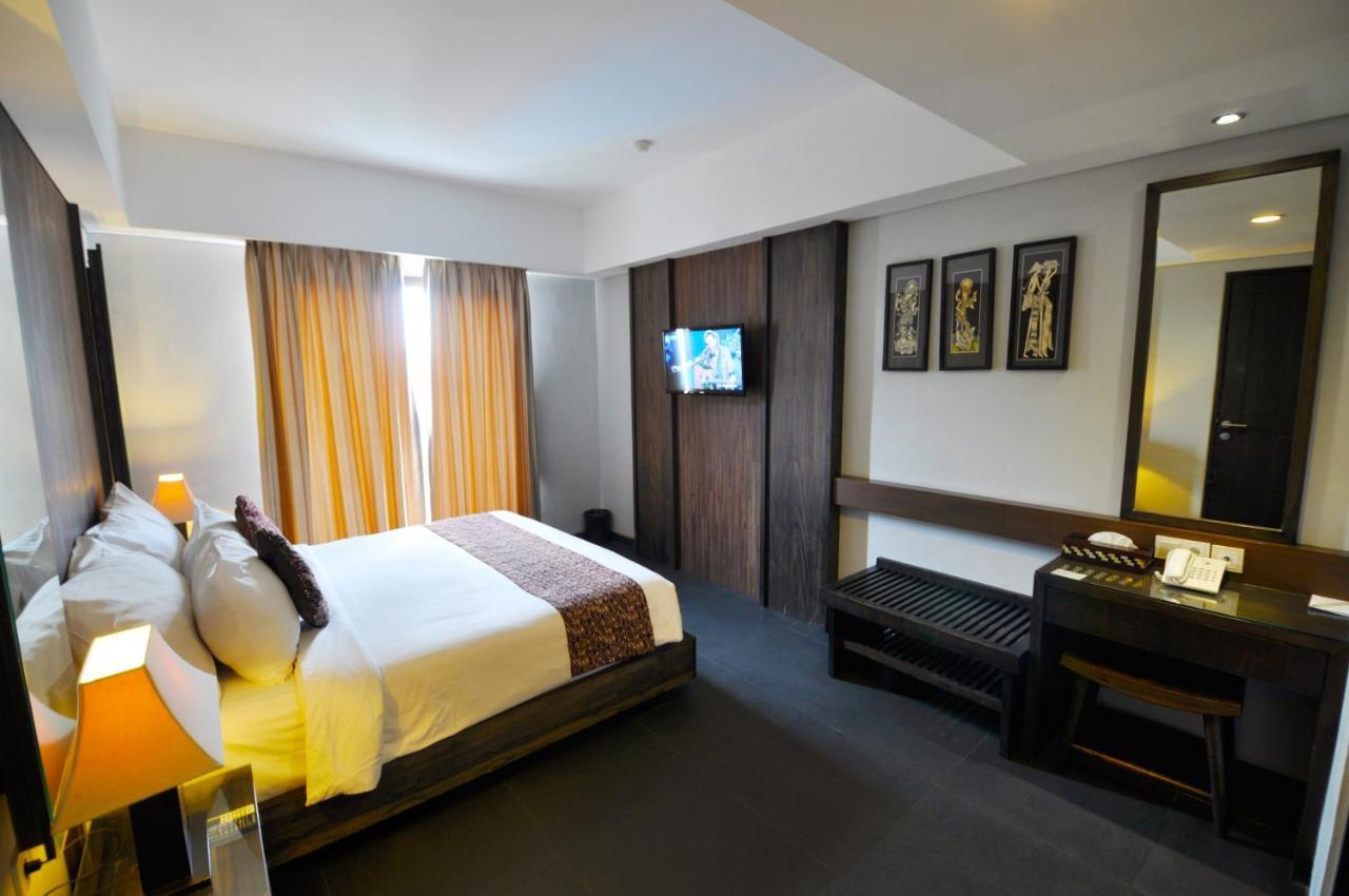 Ping Hotel Seminyak Exteriör bild