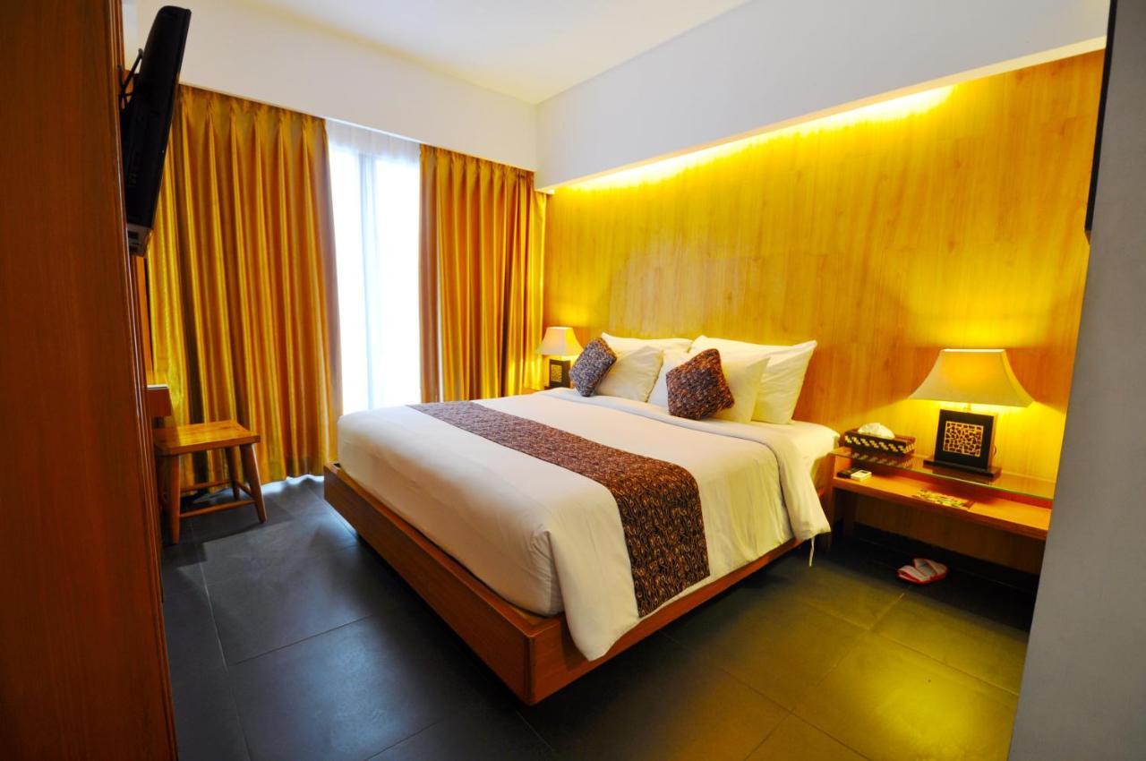 Ping Hotel Seminyak Exteriör bild