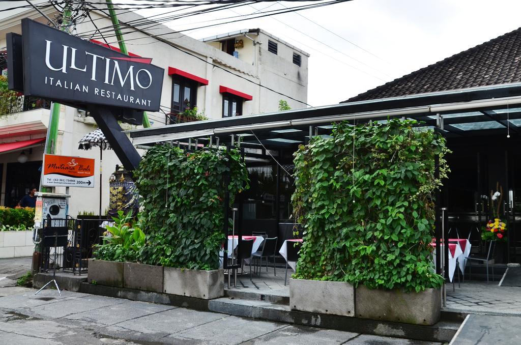 Ping Hotel Seminyak Exteriör bild